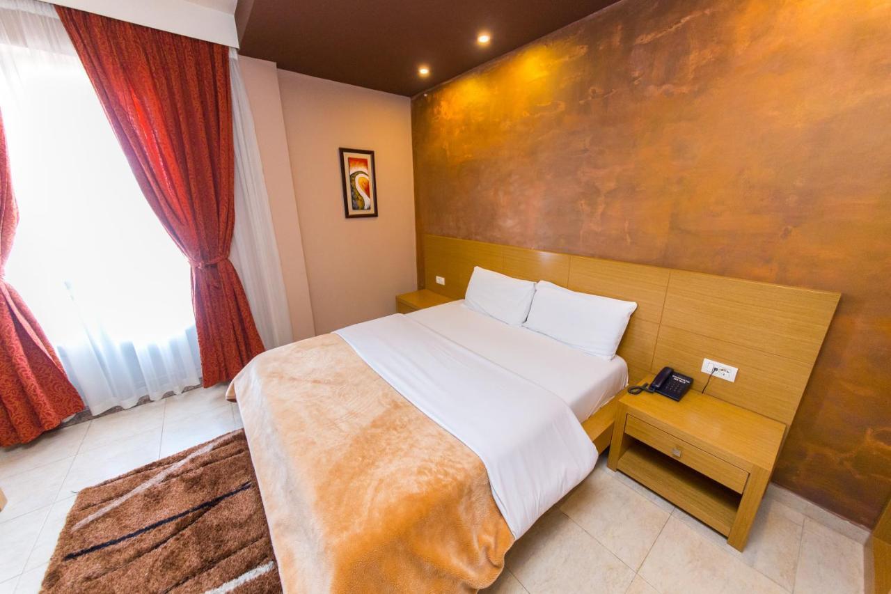 Hotel Denver Тирана Экстерьер фото