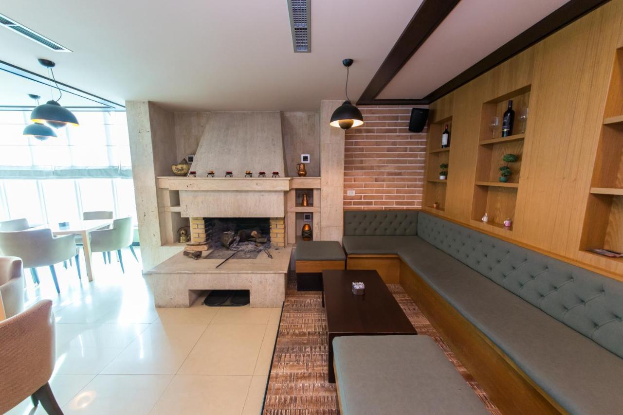 Hotel Denver Тирана Экстерьер фото